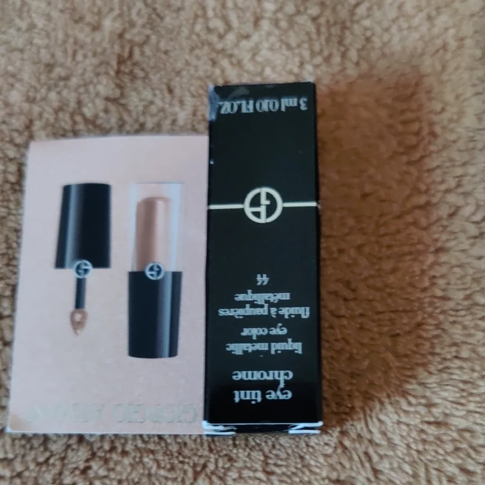 Giorgio Armani Red and Black Beauty Set 7inDx7.5inD - Picture 8 of 16